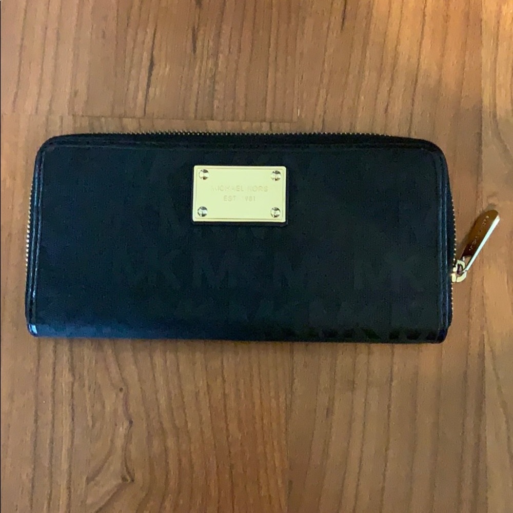 MK wallet